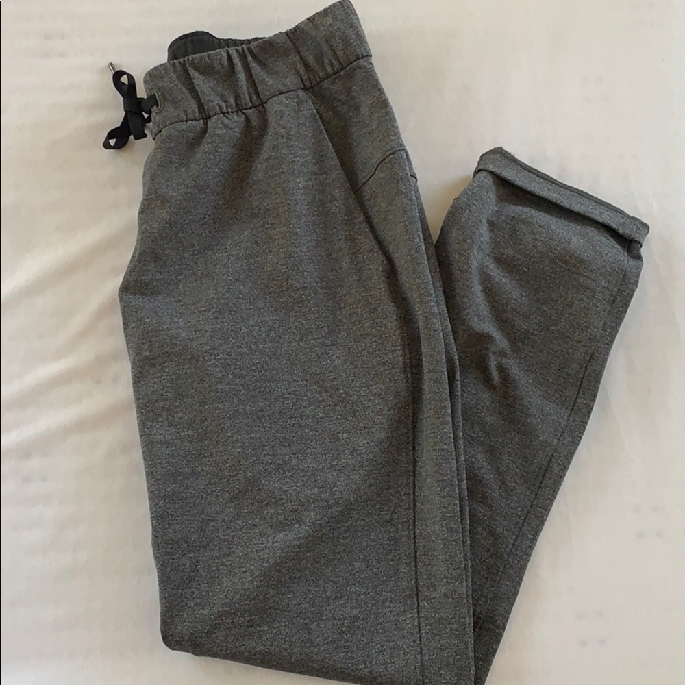 Lululemon On The Fly Pant size 4